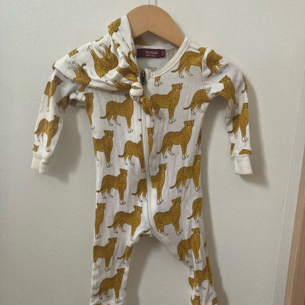 Milkbarn cheetah pajama and hat 🐆